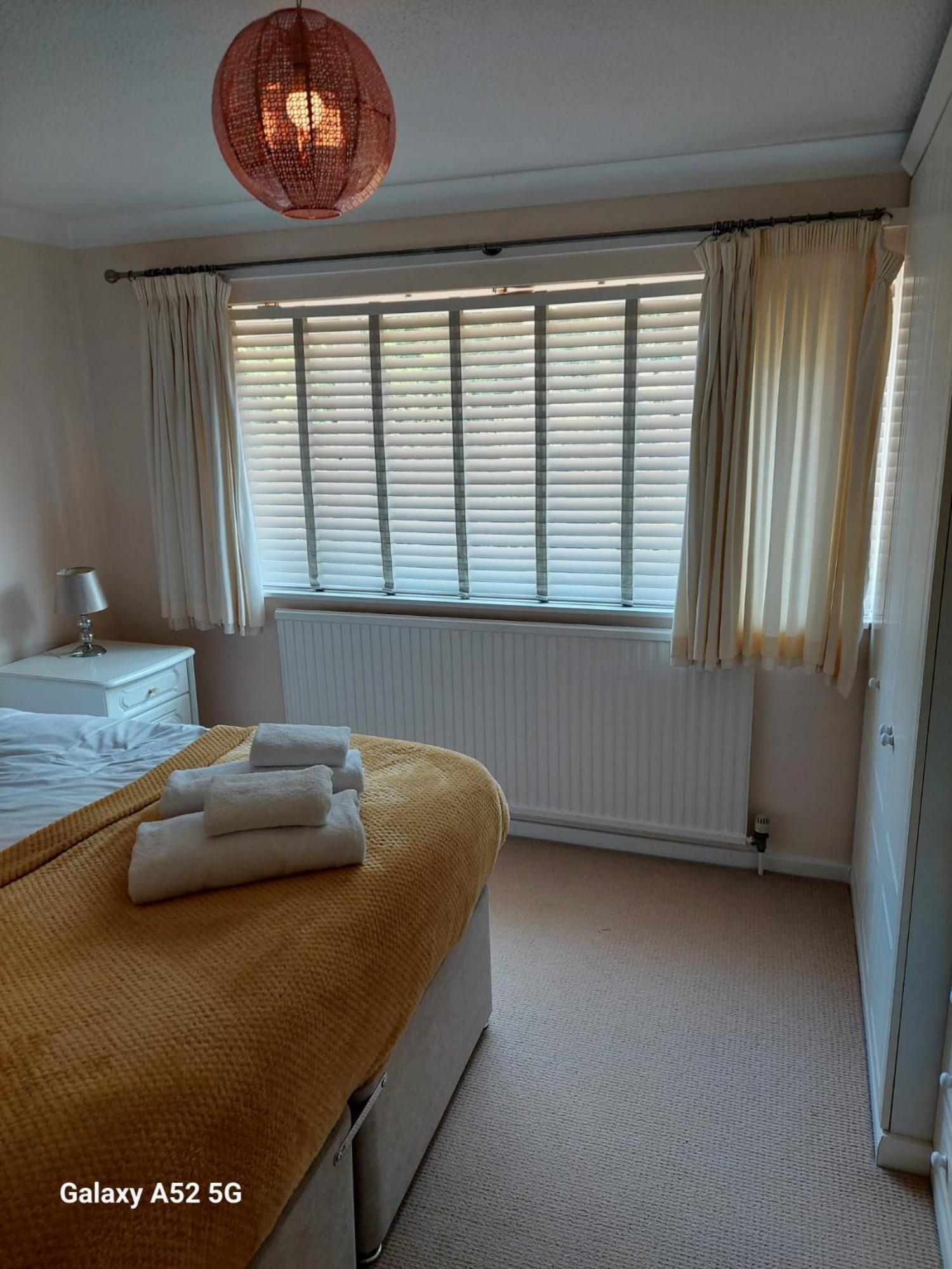 Spacious 3 Bdr House With Parking-Families-Corporate Groups By Orbitat Accommodations Cambridge  Bagian luar foto